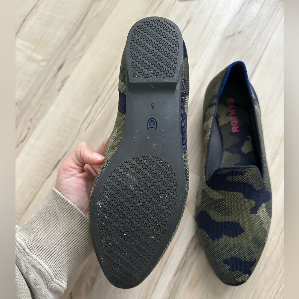 Rothys’s green olive camo slip on loafer - Picture 5 of 5